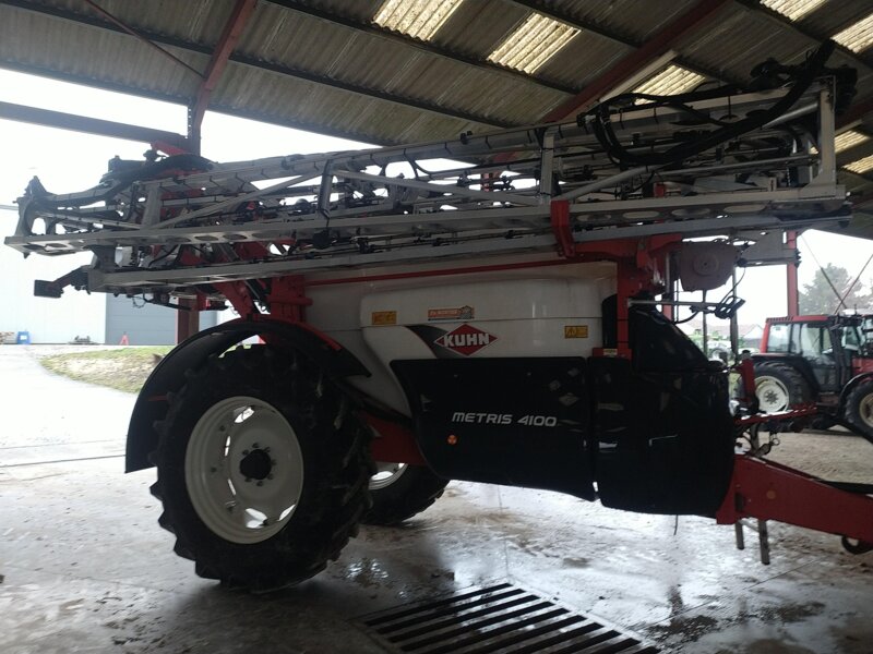PULVERISATEUR TRAINE KUHN METRIS 4100