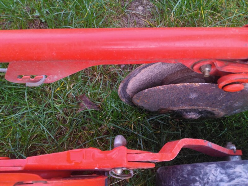 COMBINE DE SEMIS KUHN HR304 VENTA LC302