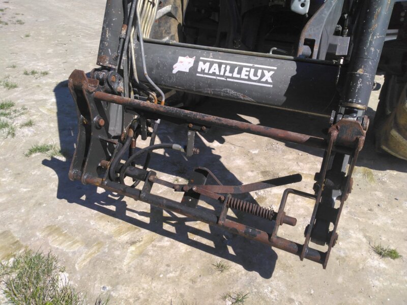 TRACTEUR VALTRA N123 VERSU