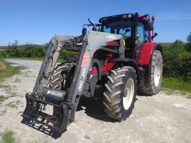 TRACTEUR VALTRA N123 VERSU