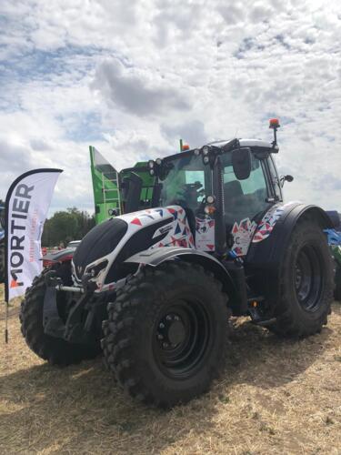 valtra N135.jpg