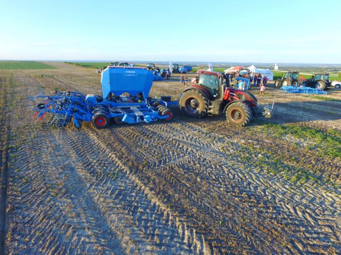 semoir DT et  Q305.jpg