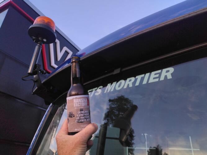 Q265 MORTIER sortie Usine.jpg