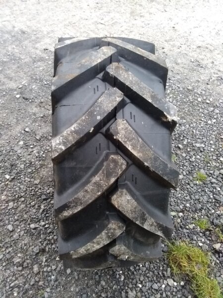 Pneu 405/70-20 Mitas