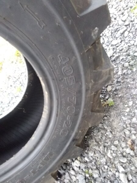 Pneu 405/70-20 Mitas