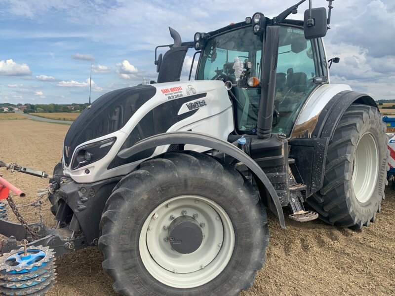 TRACTEUR VALTRA T154 VERSU TRIMBLE