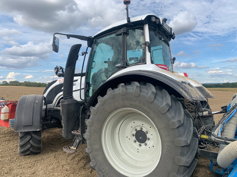 TRACTEUR VALTRA T154 VERSU TRIMBLE