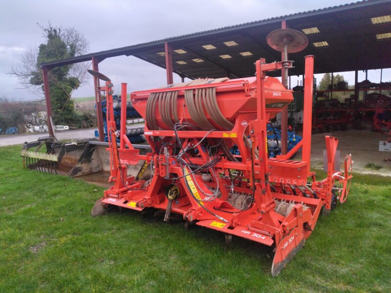 COMBINE DE SEMIS KUHN HR304 VENTA LC302