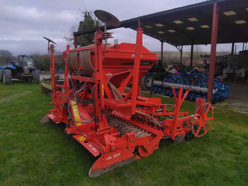 COMBINE DE SEMIS KUHN HR304 VENTA LC302