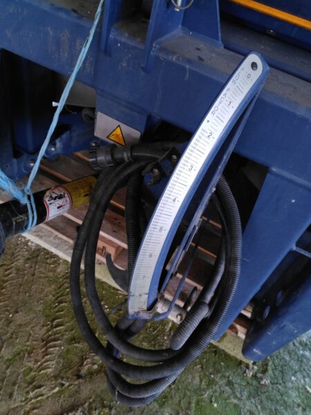 DISTRIBUTEUR D'ENGRAIS BOGBALLE M2W