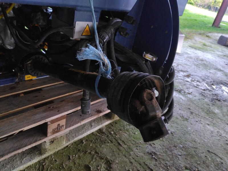 DISTRIBUTEUR D'ENGRAIS BOGBALLE M2W