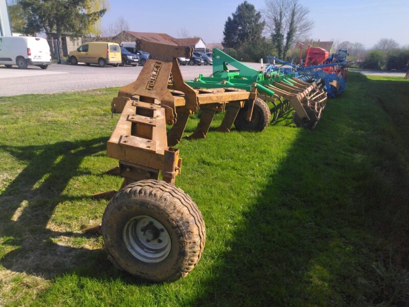 DECOMPACTEUR SOUS SOLEUSE MOULET