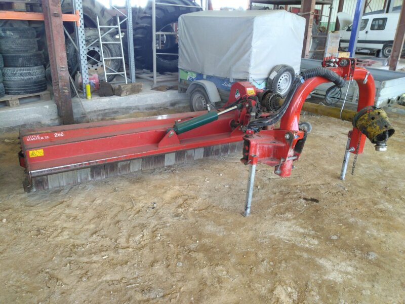 BROYEUR D'ACCOTEMENT BREVIGLIERI HYPERMASTER XL 250 DESVOYS