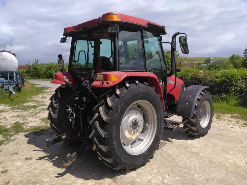 TRACTEUR CASE IH JX1100U NEW HOLLAND T5050