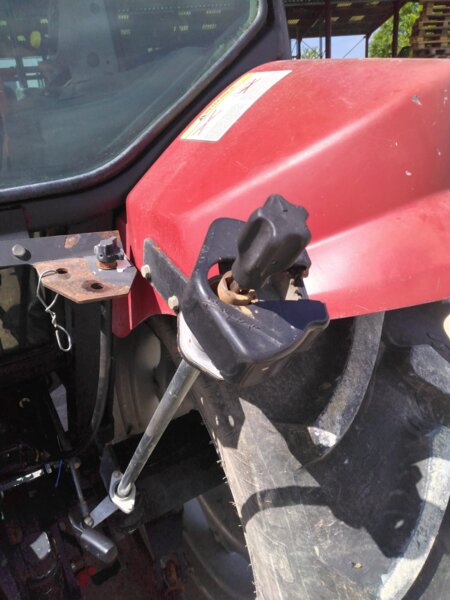 TRACTEUR CASE IH JX1100U NEW HOLLAND T5050