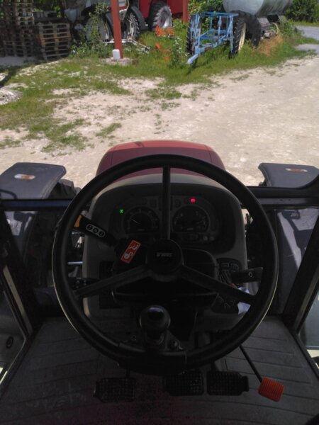 TRACTEUR CASE IH JX1100U NEW HOLLAND T5050