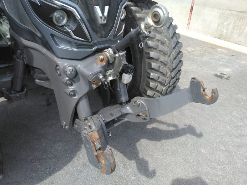 TRACTEUR VALTRA T234 VERSU