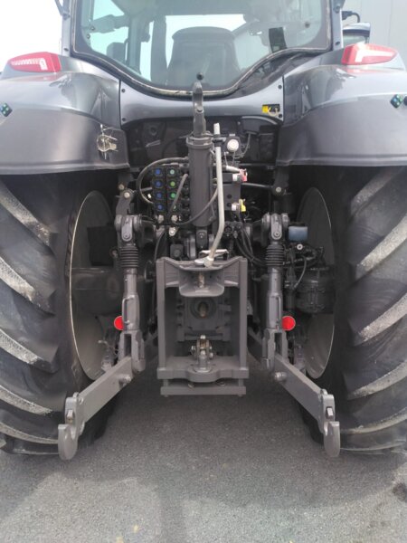 TRACTEUR VALTRA T154 VERSU