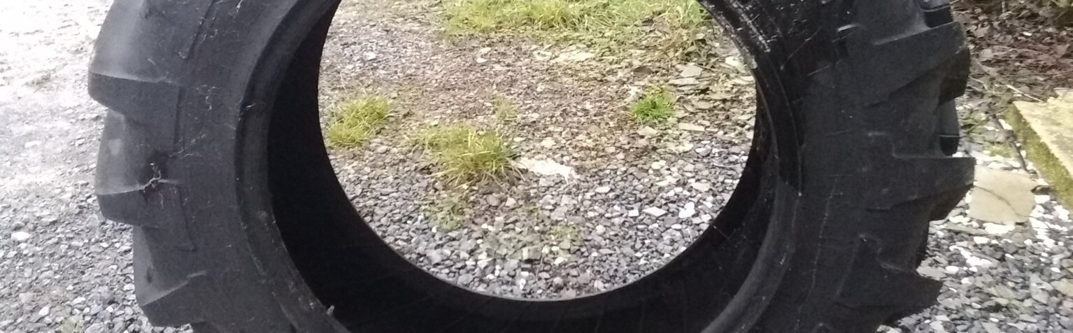 Pneu 12.4R28 Michelin