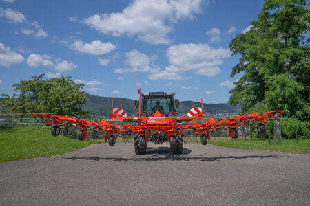 FANEUSE KUHN GF8703
